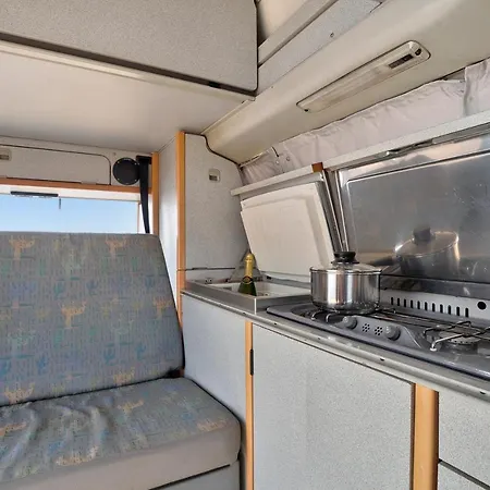 Camper Arona Kemping *